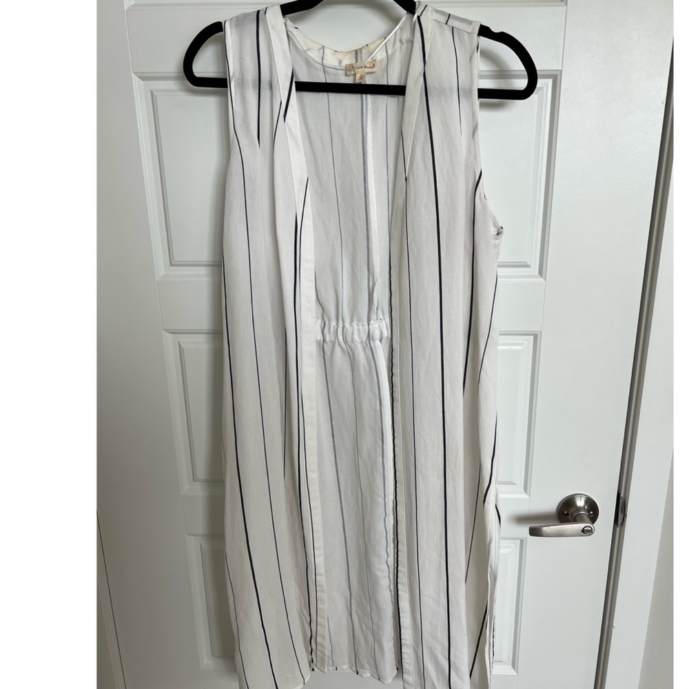 Long sleeveless striped kimono